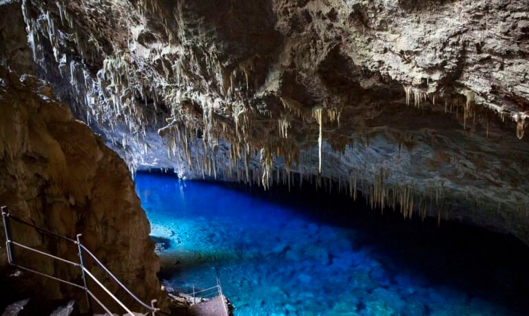 Prefeitura de Bonito vai explorar por 20 anos turismo à Gruta do Lago Azul