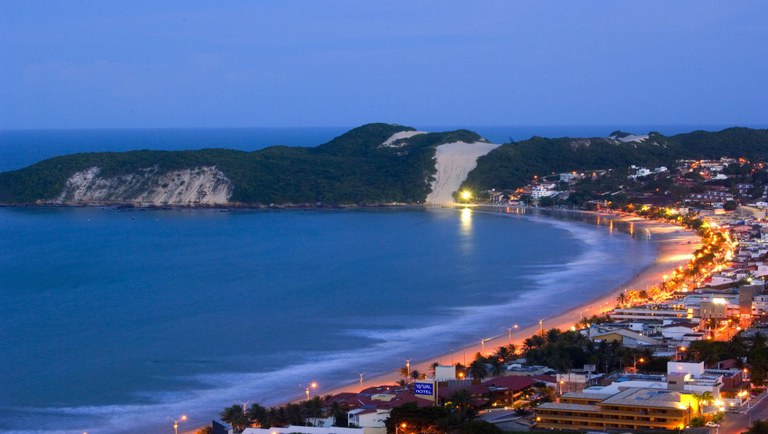 Turistas brasileiros vão atrás de sol e mar do Nordeste neste verão