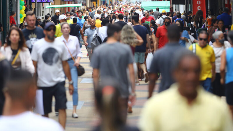 Ainda não é definitivo, mas IBGE indica que Brasil  tem quase 208 milhões de habitantes em 2022