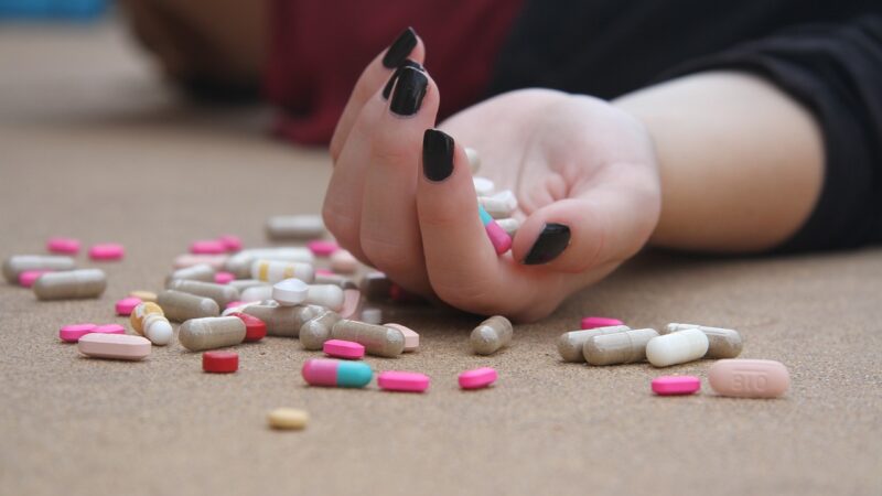 Saúde mental – a excessiva prescrição e o alto consumo de medicamentos preocupam