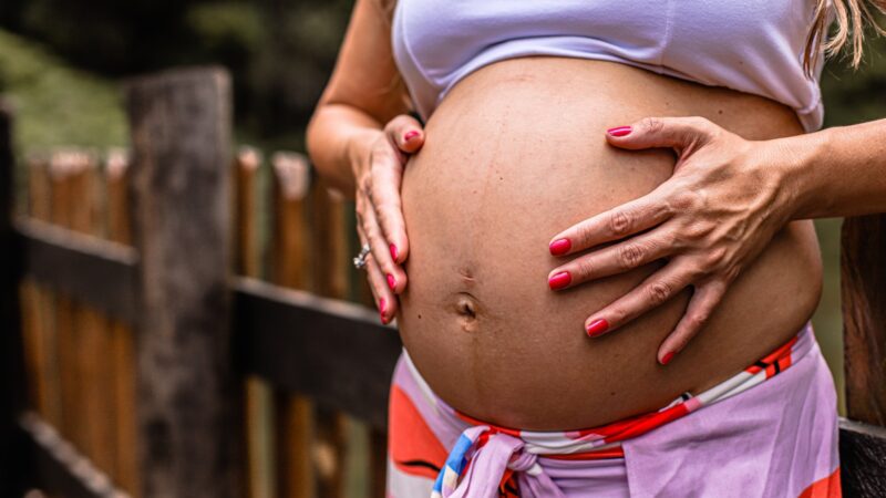 Desnutrição ou supernutrição da gestante pode explicar doenças de seu bebê na fase adulta