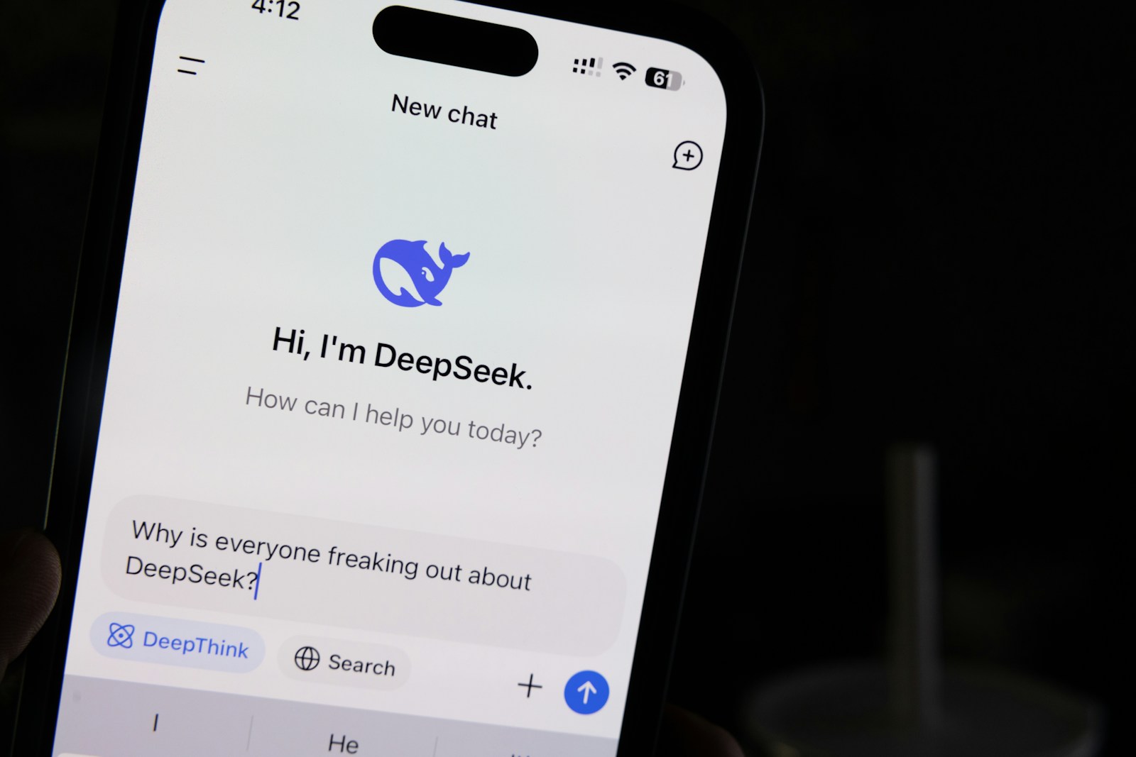 Estudo mostra um DeepSeek censor e tendencioso. Desconfiança atinge todas as IAs