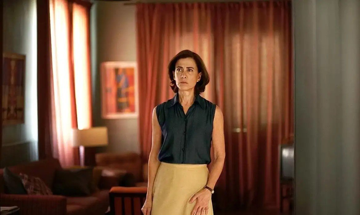 Projeto de lei quer tornar obrigatória a exibição do filme “Ainda Estou Aqui” em escolas do país