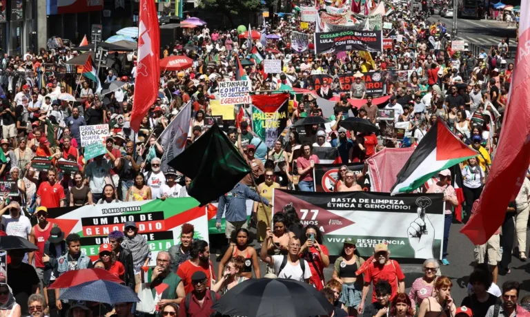 Manifestação na Paulista se junta a protestos mundiais em defesa da flotilha com ajuda humanitária a Gaza