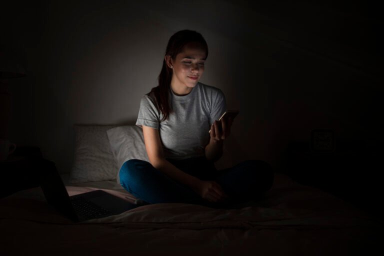 Entre o grito mudo e o ato: por que dar ouvidos a adolescentes que sobreviveram a uma tentativa de suicídio